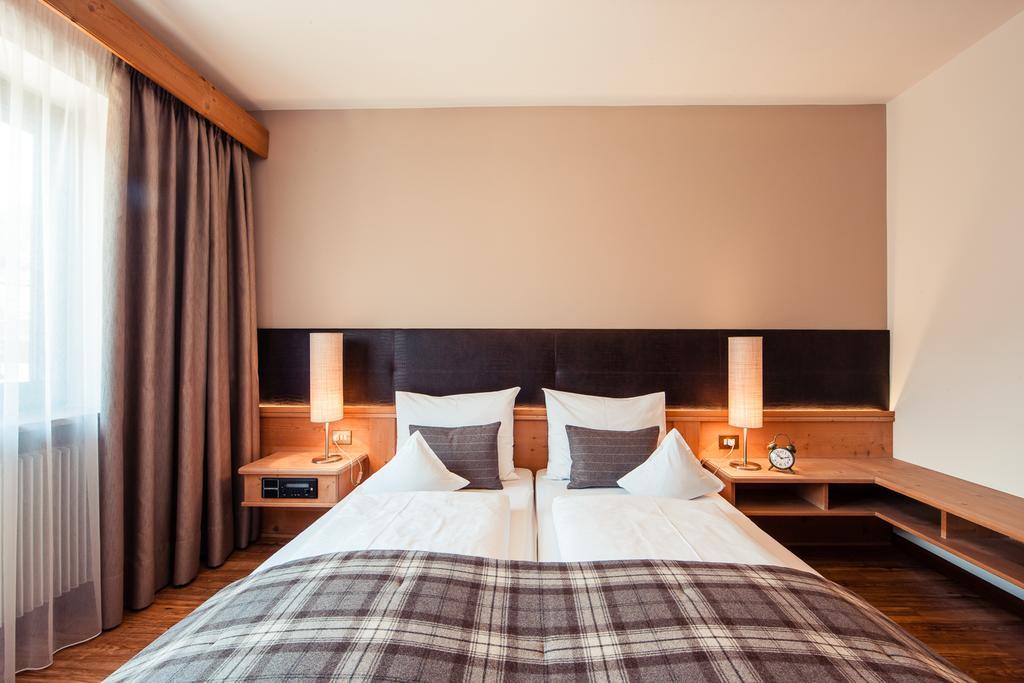 Siegi - Aparthotel & Retreat Parcines Kültér fotó